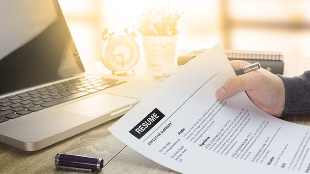 English for Interviews & Career Success 18 download